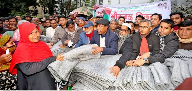 শহীদ রাষ্ট্রপতি জিয়াউর রহমানের জন্মবার্ষিকীতে বগুড়ায় শীতবস্ত্র বিতরণ