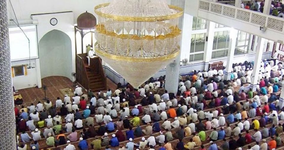 দেশের ১৭ লাখ ইমাম-মুয়াজ্জিন-খাদেম পাবেন সম্মানী ভাতা