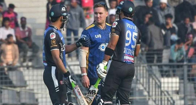 রংপুরের পাঁচে পাঁচ, ঢাকার টানা চার হার