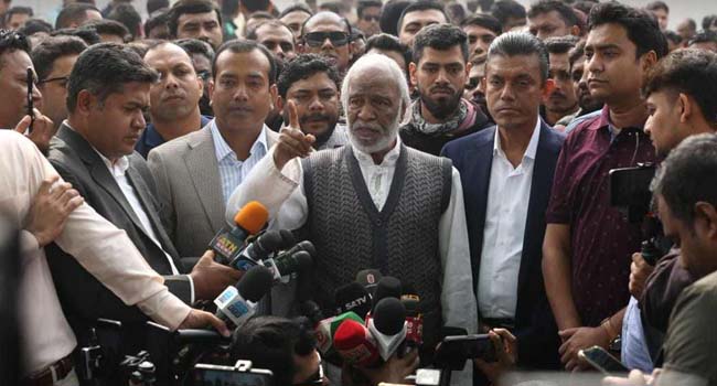 দেশে গণতন্ত্র ফিরতে হবে, সুষ্ঠু নির্বাচন হতে হবে : মঈন খান
