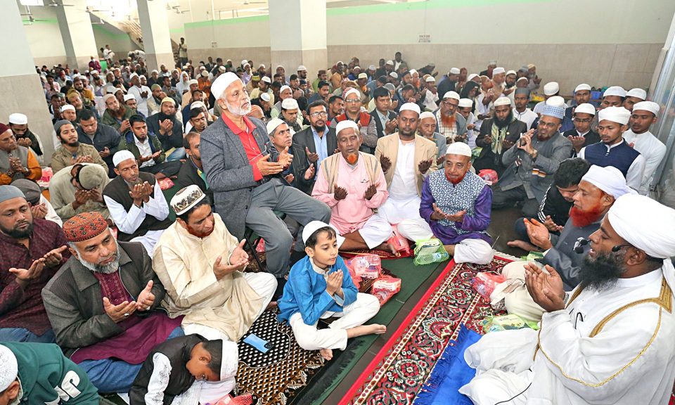 বগুড়ায় বেগম খালেদা জিয়ার সুস্থতা কামনায় দোয়া মাহফিল