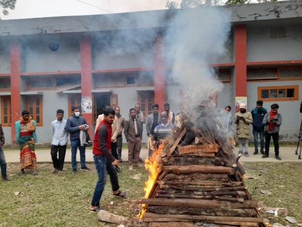 সোনাতলায় অগ্নিনির্বাপণে মুজতাহিদ উদ্ভাবিত পদ্ধতির মহড়া