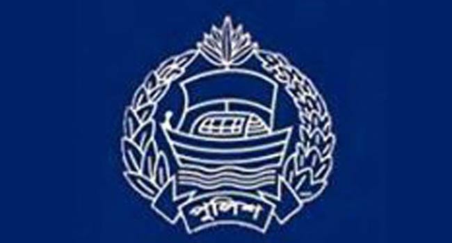 মোল্যা নজরুলসহ ৪ পুলিশ কর্মকর্তা আটক