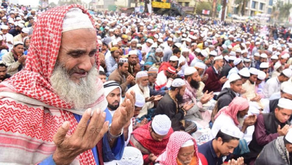 আখেরি মোনাজাতে শেষ হলো বিশ্ব ইজতেমার প্রথম পর্ব