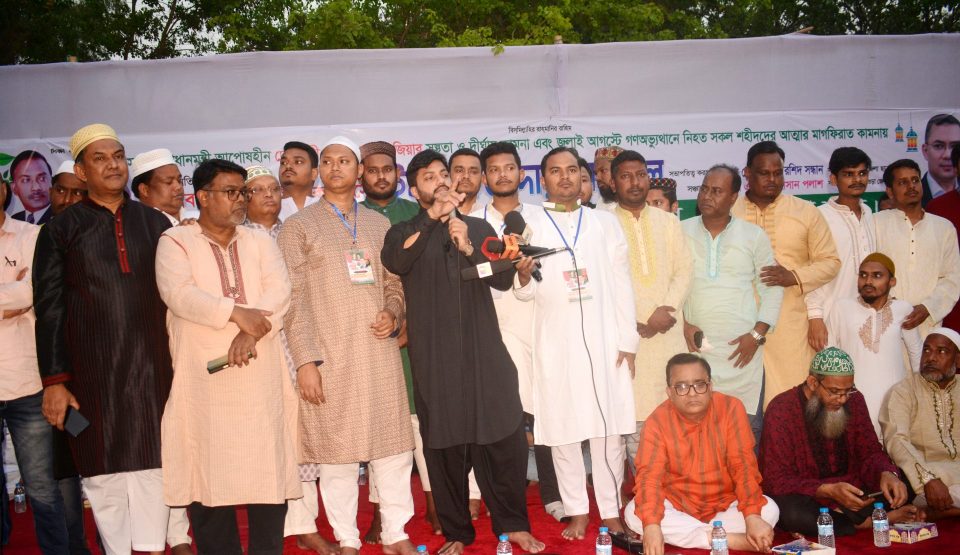 ছাত্র-জনতা বুকের তাজা রক্ত ঢেলে দিয়ে স্বৈরাচারের পতন ঘটিয়েছে-ইশরাক