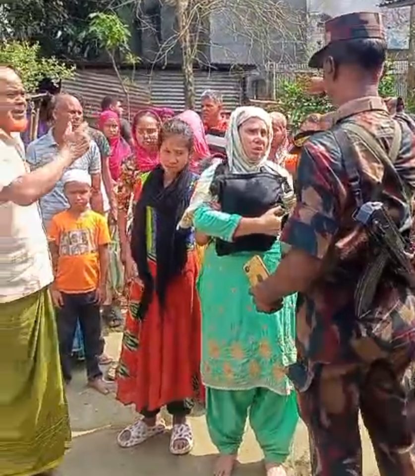 কুড়িগ্রাম সীমান্তে ৮ বাংলাদেশীসহ ৪৪ জন আটক