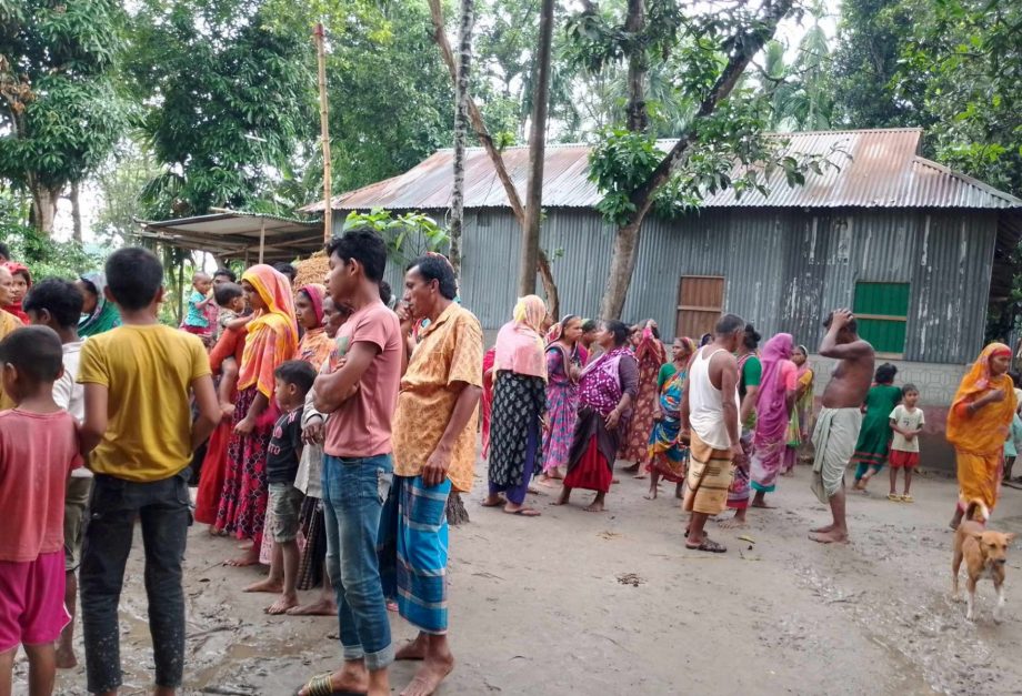 কু‌ড়িগ্রা‌মে বজ্রপা‌তে এক গৃহবধুর মৃত‌্যু