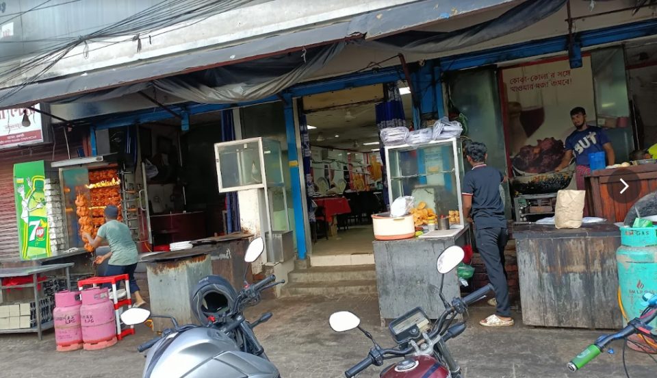 ফ্রিজে পঁচা মংসা! ১০ হাজার টাকা জরিমানা অতিথি হোটেলের