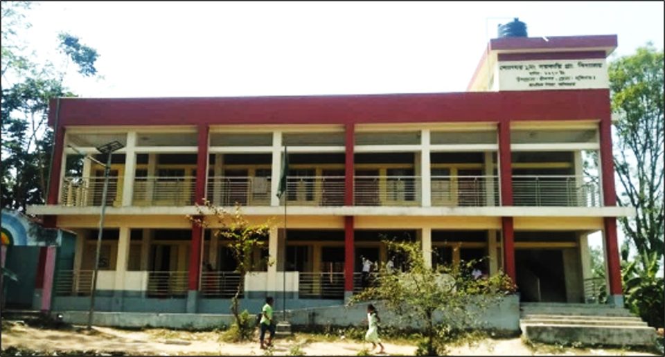 রাজশাহীতে প্রাথমিক শিক্ষায় অচলাবস্থা: এক-তৃতীয়াংশ বিদ্যালয়ে নেই প্রধান শিক্ষক