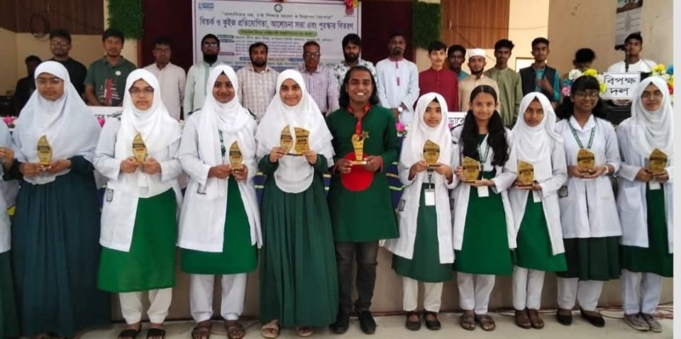 বাল্যবিবাহ নয়, চাই শিক্ষার আলো এই অঙ্গীকার নিয়ে ভূরুঙ্গামারীতে শিক্ষার্থীদের নানা আয়োজন