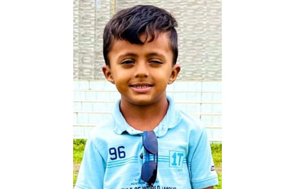 ঘোড়াঘাটের ভাইরাল সাইমন চখের দৃষ্টি ফিরেপেতে চাই