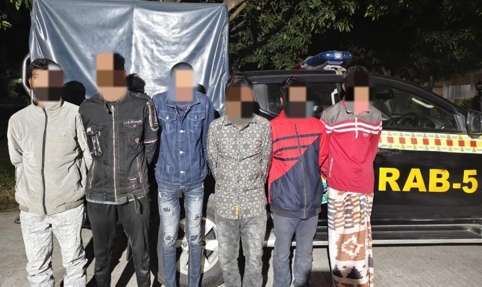 রাজশাহী নগরীতে গাঁজা-ইয়াবা-ট্যাপেন্টাডল-সহ ৬ মাদক কারবারী গ্রেফতার