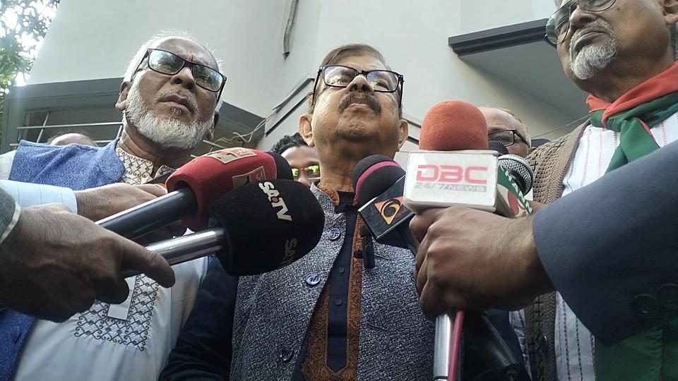 নির্বাচন যত বিলম্ব হবে সংকট তত বাড়বে-কুড়িগ্রামে মান্না