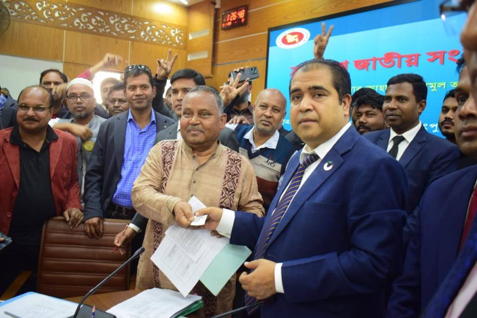 রংপুর-৩ আসনে ‘ধানের শীষ’ প্রতীক নিলেন শামসুজ্জামান সামু