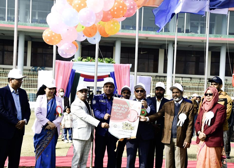 সুষ্ঠু সুন্দর সমাজ বিনির্মাণে খেলাধুলার বিকল্প নেই: বিভাগীয় কমিশনার