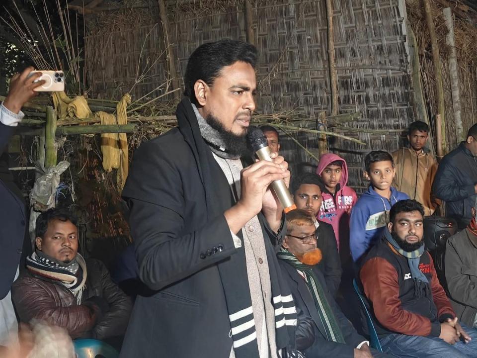 গণভোটের প্রচারণায় মুখর কাউনিয়ায় ‘হ্যাঁ’ এর পক্ষে মাঠে আখতার হোসেন