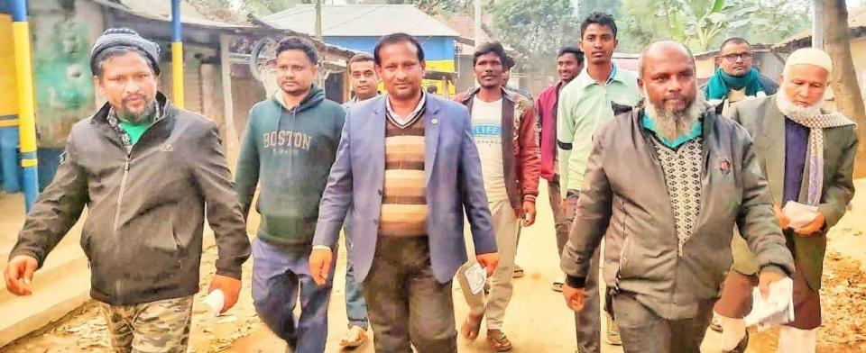 রংপুর সদর-৩ আসনে সামসুজ্জামান সামুর পক্ষে শফিকুল ইসলামের গণসংযোগ ও লিফলেট বিতরণ