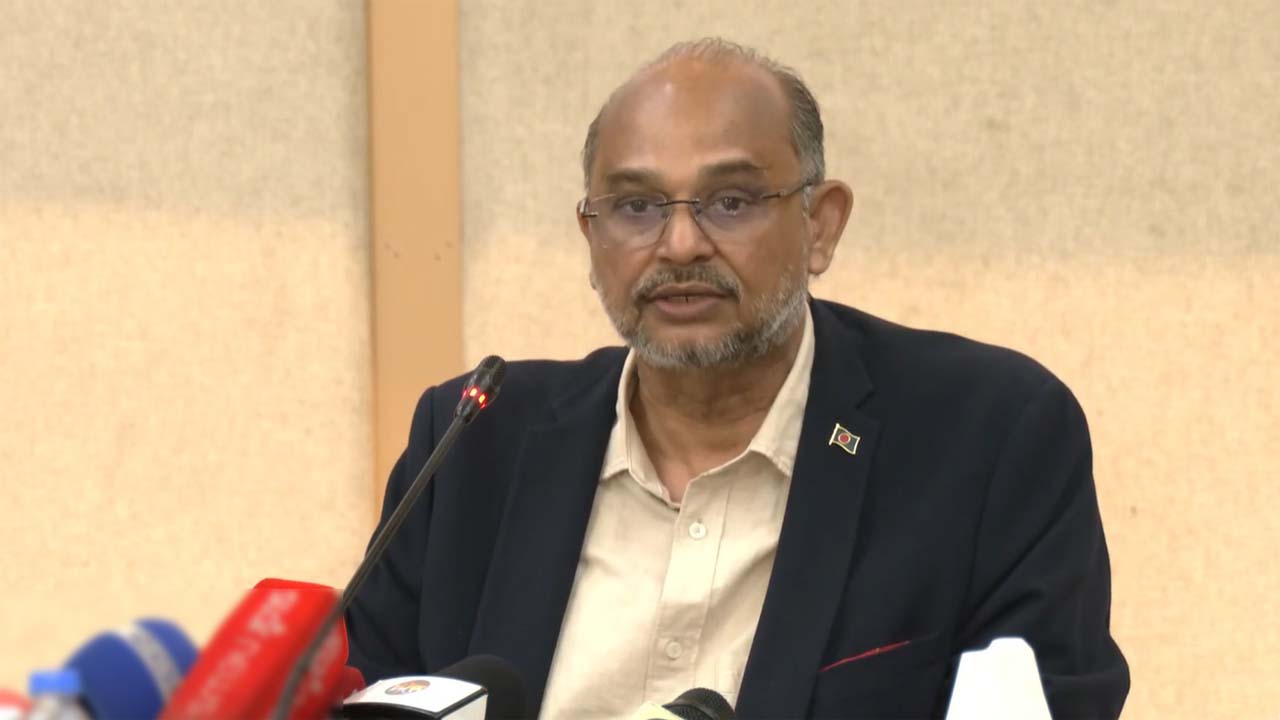 সরকারের টাকা ছাপানোর অভিযোগ ‘গালগল্প’ : অর্থ উপদেষ্টা