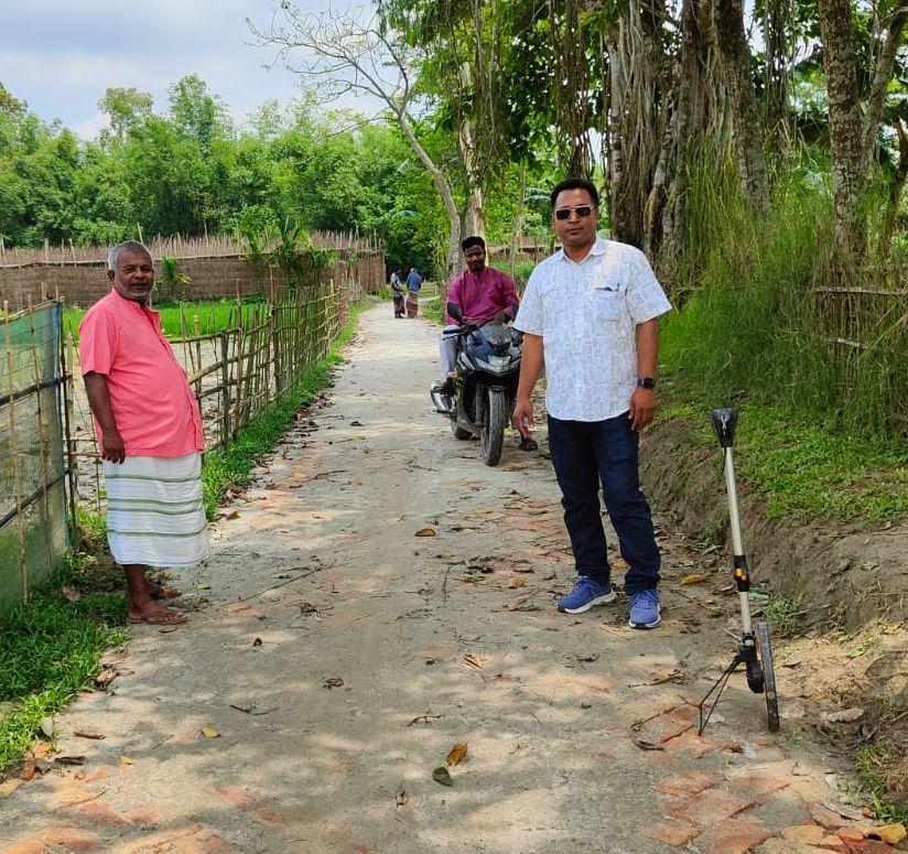রংপুরে গ্রামীণ অবকাঠামো উন্নয়ন প্রকল্প পরিদর্শন করলেন পিআইও