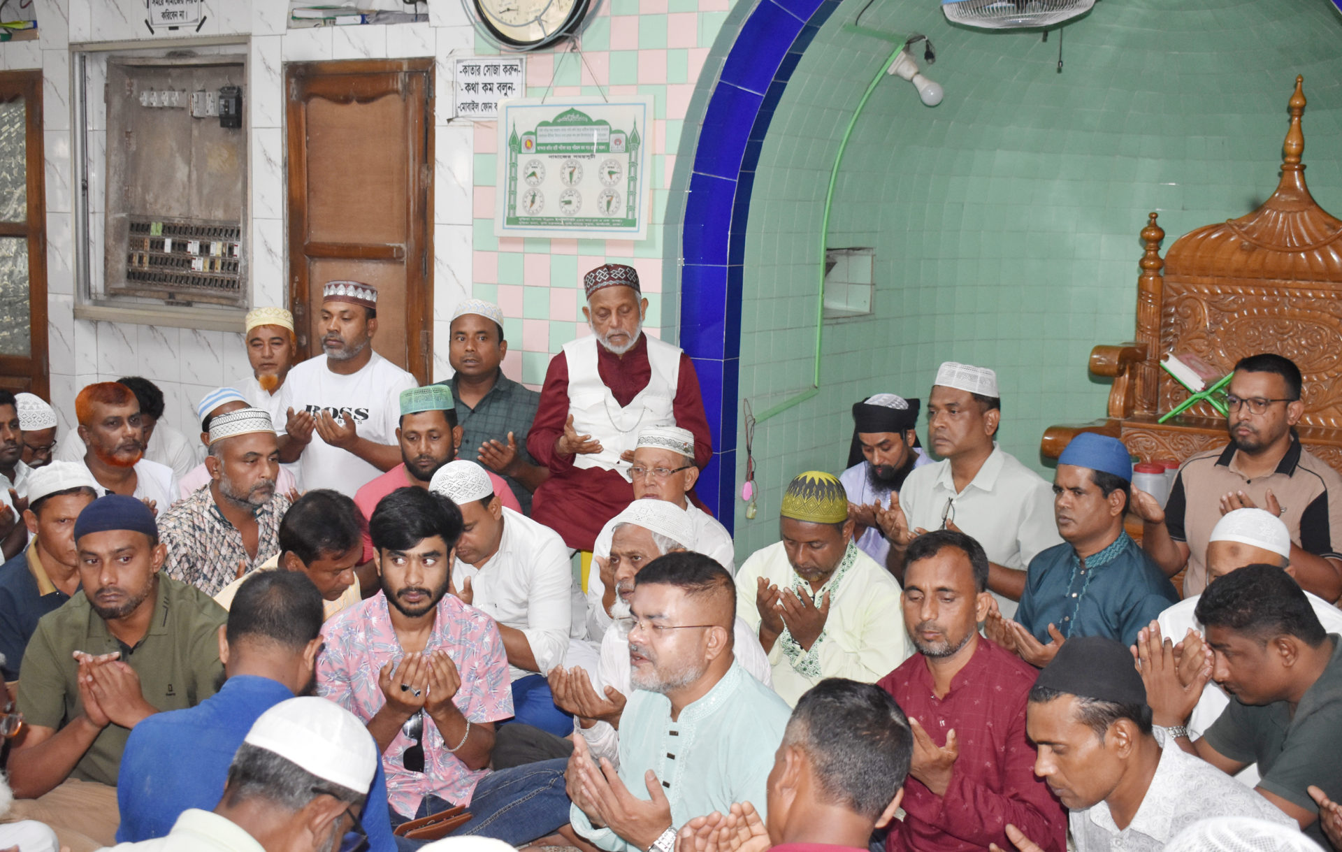 ডা. জুবাইদা রহমানের জন্মদিন উপলক্ষে মহাস্থান মাজার জামে মসজিদে বিশেষদোয়া মাহফিল