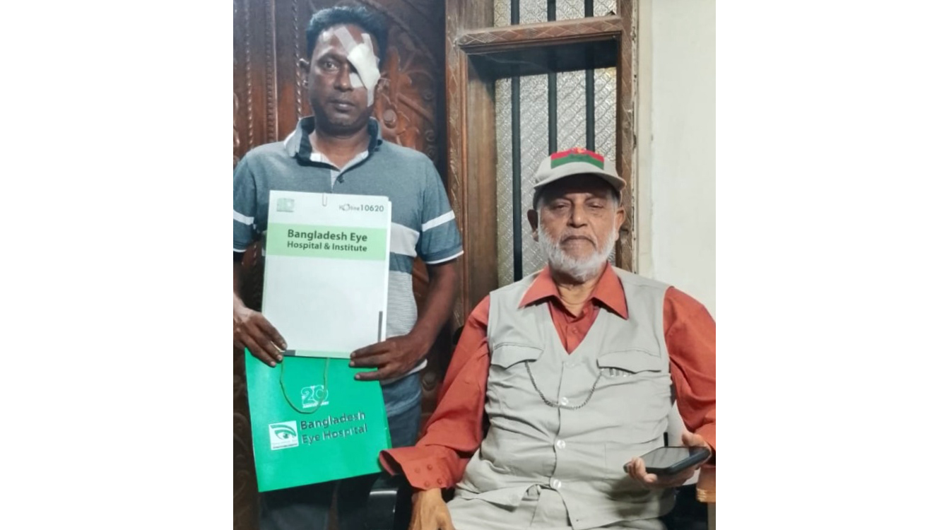 জুলাই-যোদ্ধা গুলিবিদ্ধ রুবেলের পাশে সাবেক এমপি লালু