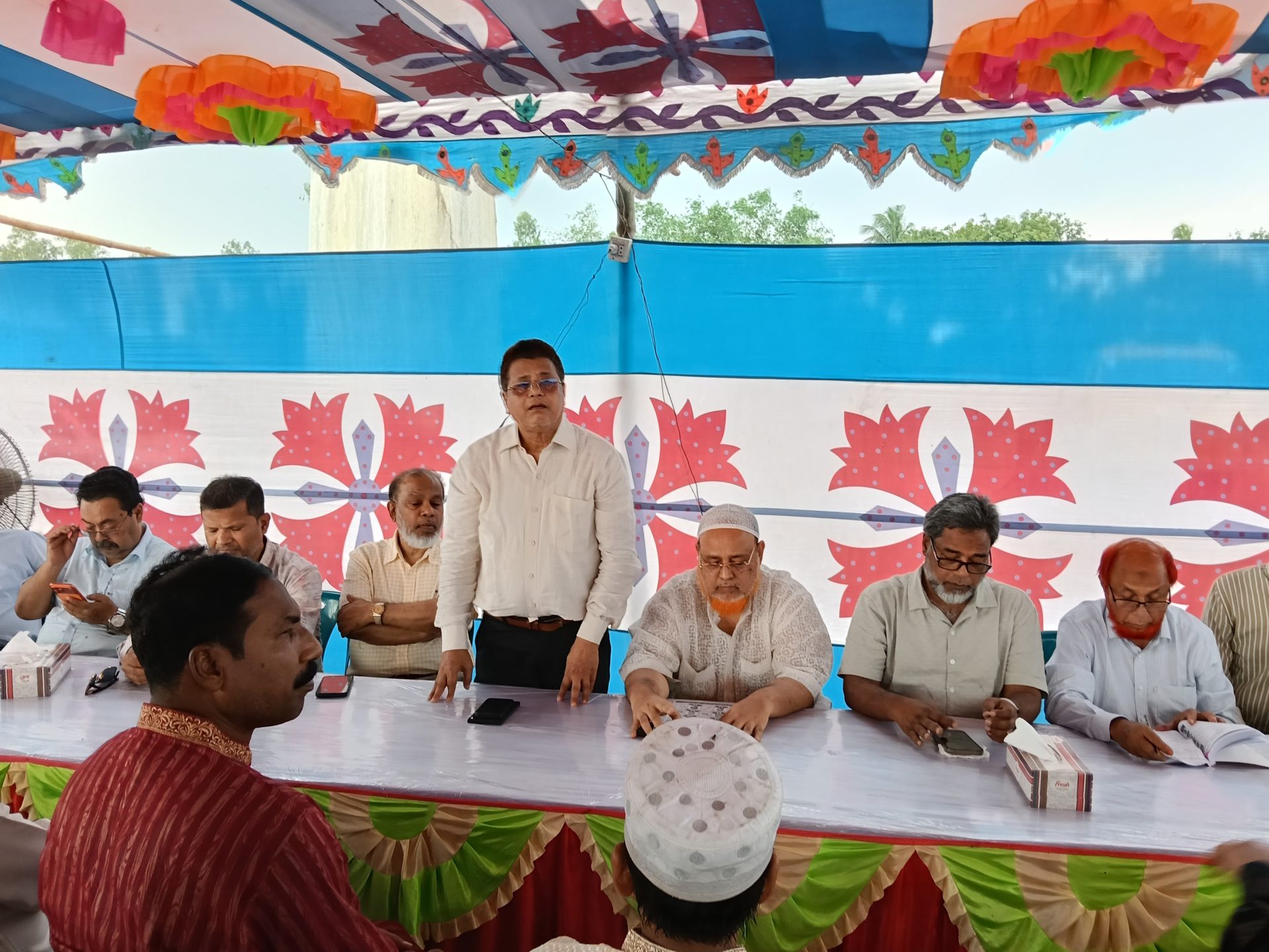 শাজাহানপুরে বাদল-হিরু পরিষদের নির্বাচনী মতবিনিময় সভা
