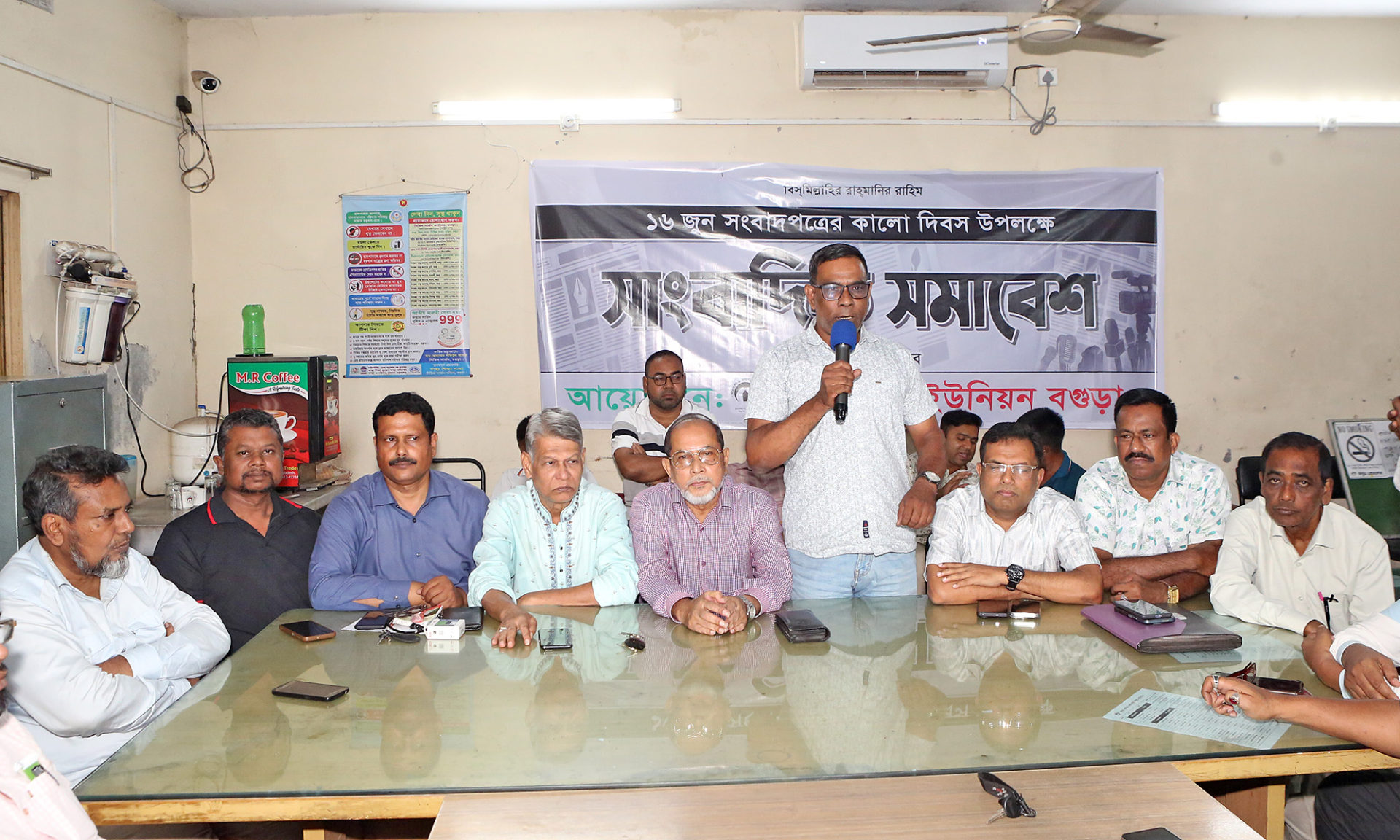 লোভ-লালসা উপেক্ষা করে সত্য ও বস্তুনিষ্ঠ সংবাদ দেশ-জাতির সামনে তুলে ধরার আহ্বান সাংবাদিক নেতৃবৃন্দের