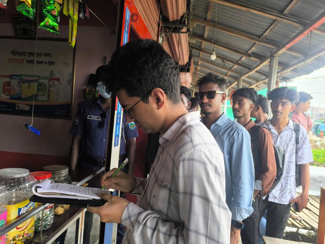 নন্দীগ্রামে অতিরিক্ত বাসভাড়া আদায়ের অভিযোগে ভ্রাম্যমাণ আদালতে জরিমানা আদায়