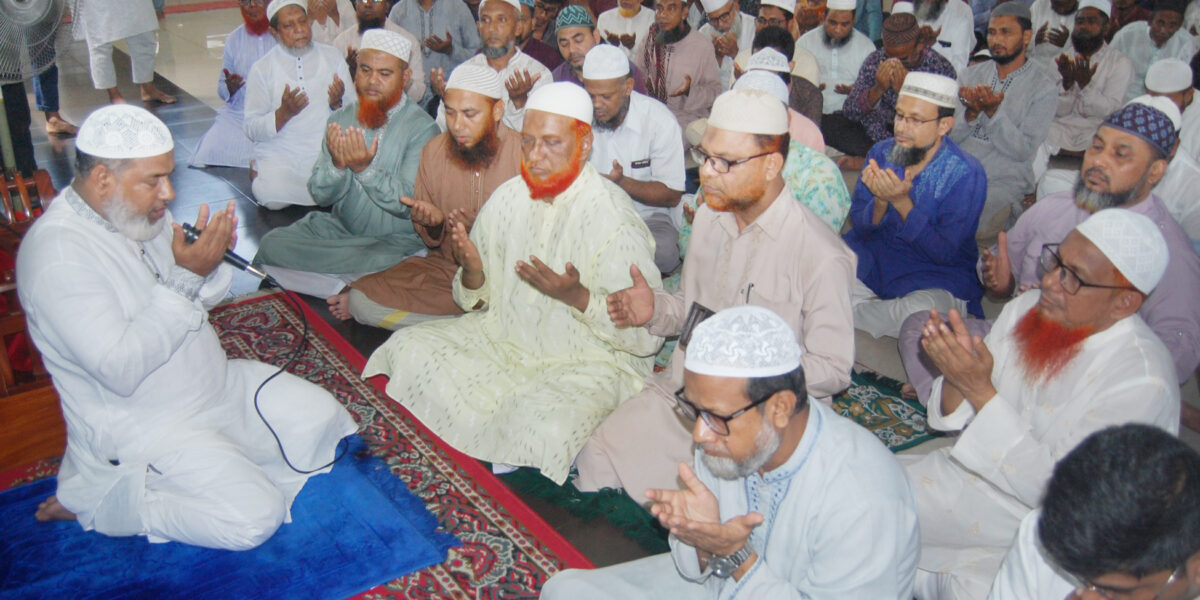 জুলাই অভ্যুত্থানের ২য় বার্ষিকীতে বগুড়ায় ১১দলীয় ঐক্য’র দোয়া মাহফিল অনুষ্ঠিত