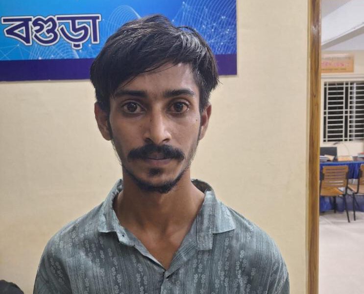 বগুড়ার শেরপুরে ছিনতাই করা মোটরসাইকেল নিয়ে ডাকাতির চেষ্টা, গ্রেপ্তার ১