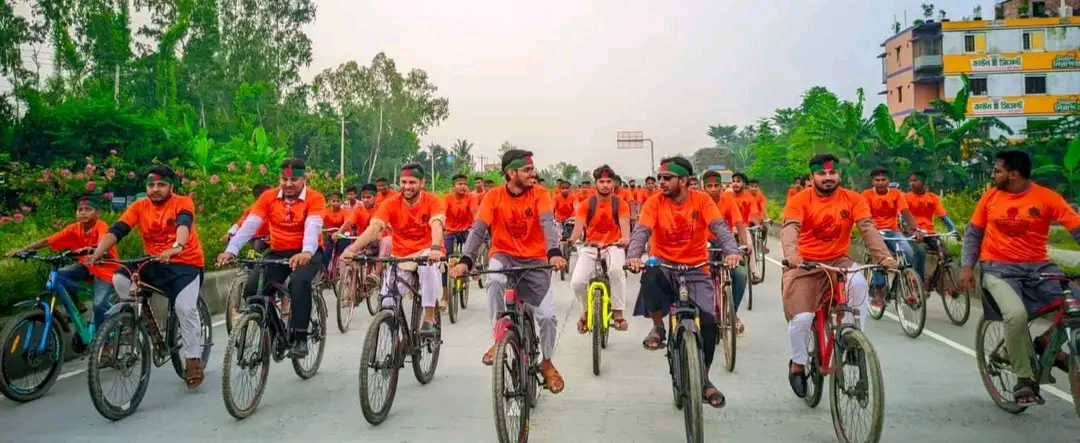 মোকামতলায় শিবিরের অপরাজেয় জুলাই সাইকেল র‍্যালী