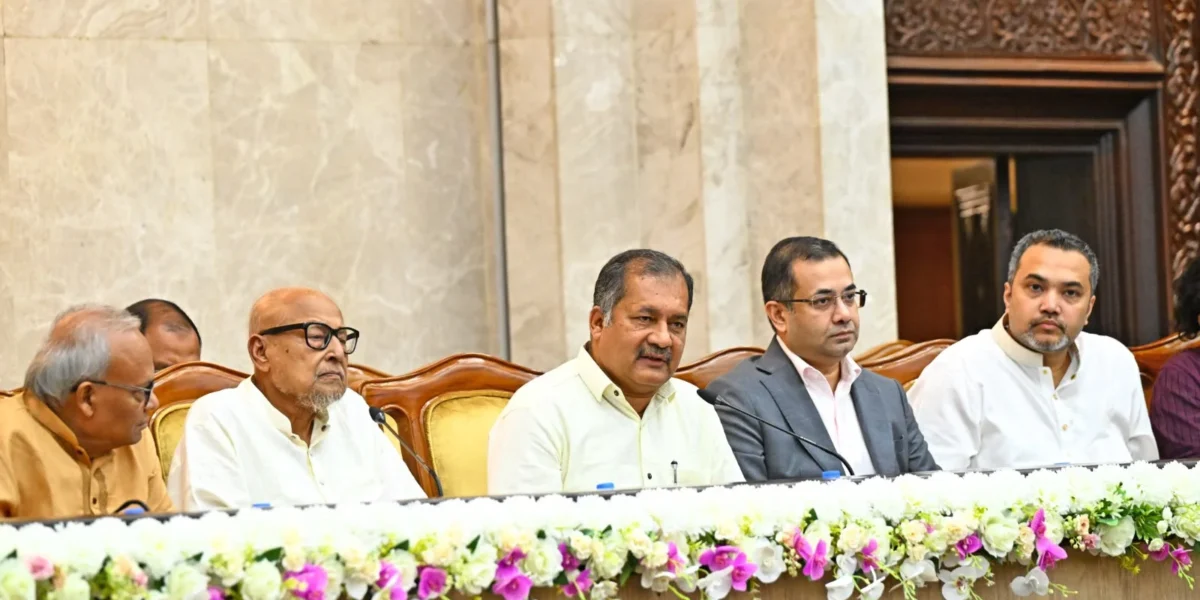 ধ্বংসস্তূপ থেকে পরিকল্পিত পুনর্গঠনের পথে বাংলাদেশ : তথ্যমন্ত্রী