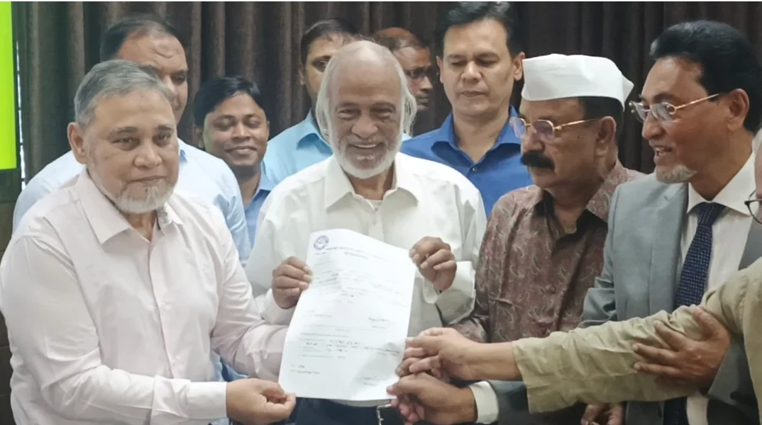 রাষ্ট্রপতি নির্বাচনে বিএনপির মির্জা ফখরুলের মনোনয়নপত্র জমা
