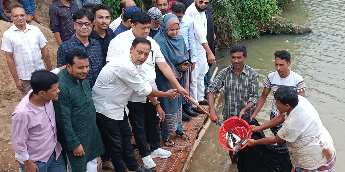 শাজাহানপুরে নানা আয়োজনে জাতীয় মৎস্য পক্ষ উদযাপন