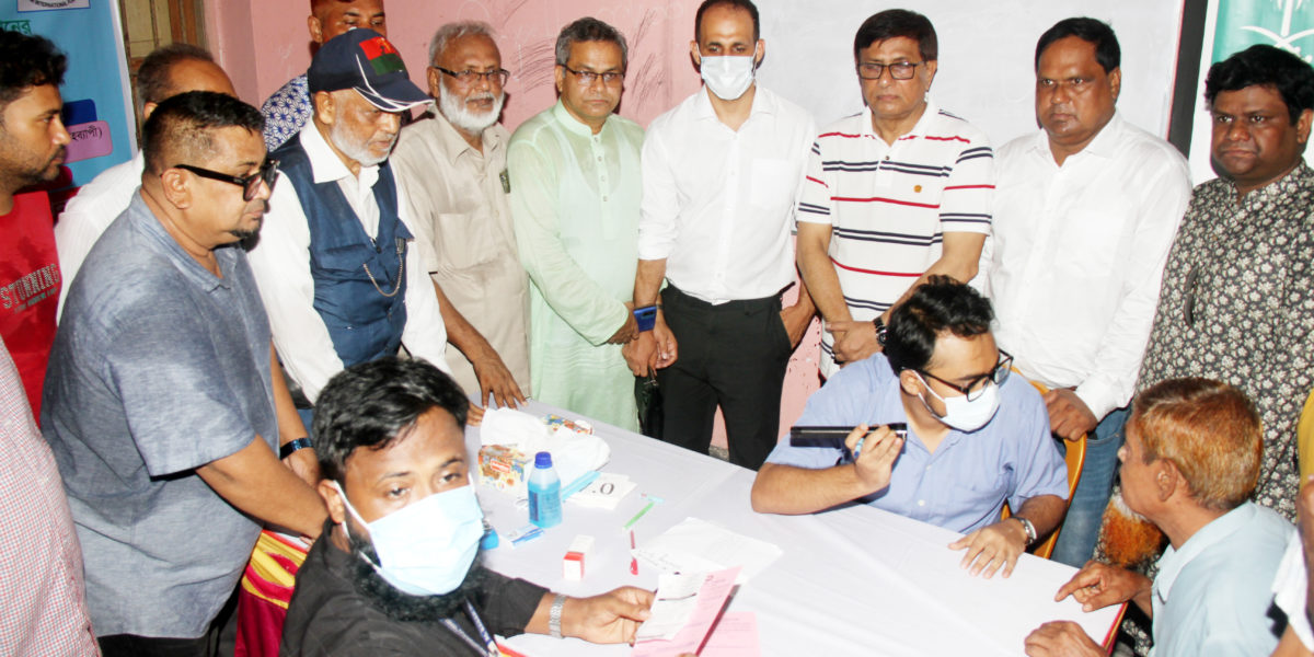 বগুড়ায় প্রায় ৫ হাজার সুবিধাবঞ্চিত মানুষকে বিনামূল্যে চক্ষু চিকিৎসা প্রদান