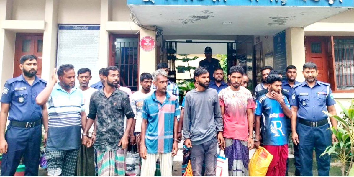 দুপচাঁচিয়ায় বিস্ফোরক মামলার আসামিসহ গ্রেপ্তার ১৬