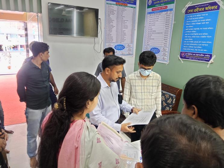 নন্দীগ্রামে স্বাস্থ্যসেবায় অনিয়মের বিরুদ্ধে প্রশাসনের কঠোর অভিযান, ৮১ হাজার টাকা জরিমানা