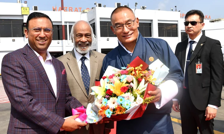 ঢাকায় ভুটানের প্রধানমন্ত্রীর সঙ্গে দ্বিপক্ষীয় বিষয়ে আলোচনা