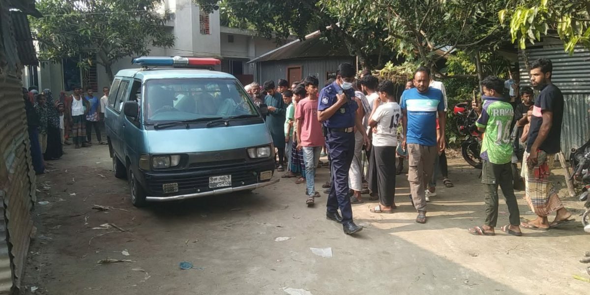 আটঘরিয়ায় নিজের ঘরে বৈদ্যুতিক ফ্যানের সাথে ঝুলছিল প্রবাসীর স্ত্রীর অর্ধগলিত মরদেহ
