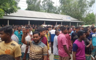 কুড়িগ্রামে আবারও সারের দাবিতে বিক্ষুব্ধ কৃষকদের মহাসড়ক অবরোধ