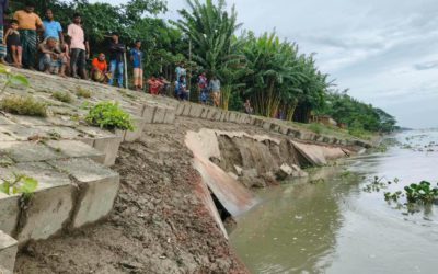 কুড়িগ্রামের চিলমারীর কাঁচকল কেডিওয়ারী এলাকায় ব্রহ্মপুত্র নদের তীর রক্ষা বাঁধে আবারও ধস,, আতঙ্কে এলাকাবাসী