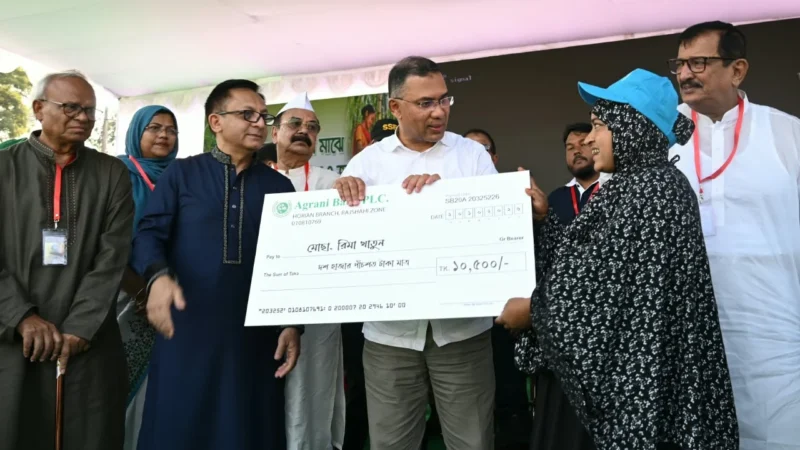 রাজশাহীতে আখচাষীদের ১২ কোটি টাকা প্রণোদনা দিয়েছেন প্রধানমন্ত্রী