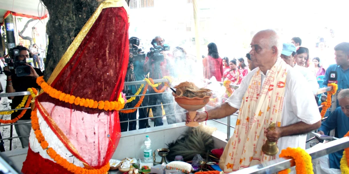 ষষ্ঠী পূজার মধ্য দিয়ে দুর্গোৎসব শুরু