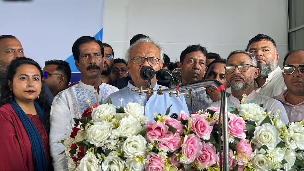 পরাজিত ফ্যাসিবাদের দোসররা বিদেশে বিলাসবহুল জীবনযাপন করছেন : রুহুল কবির রিজভী
