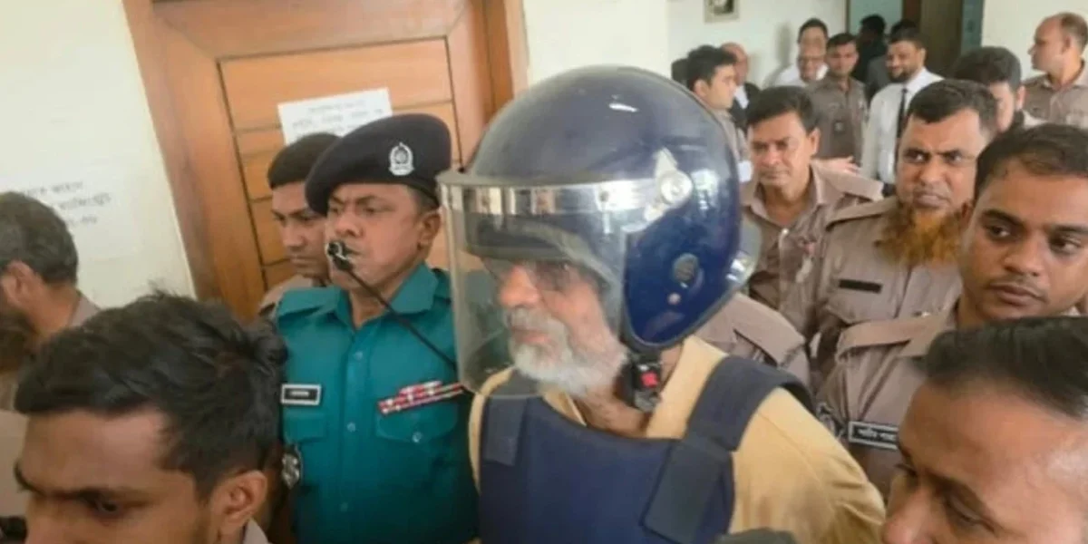 আখতারুজ্জামানকে কারাগারে প্রেরণ, আদালতকক্ষে হট্টগোল