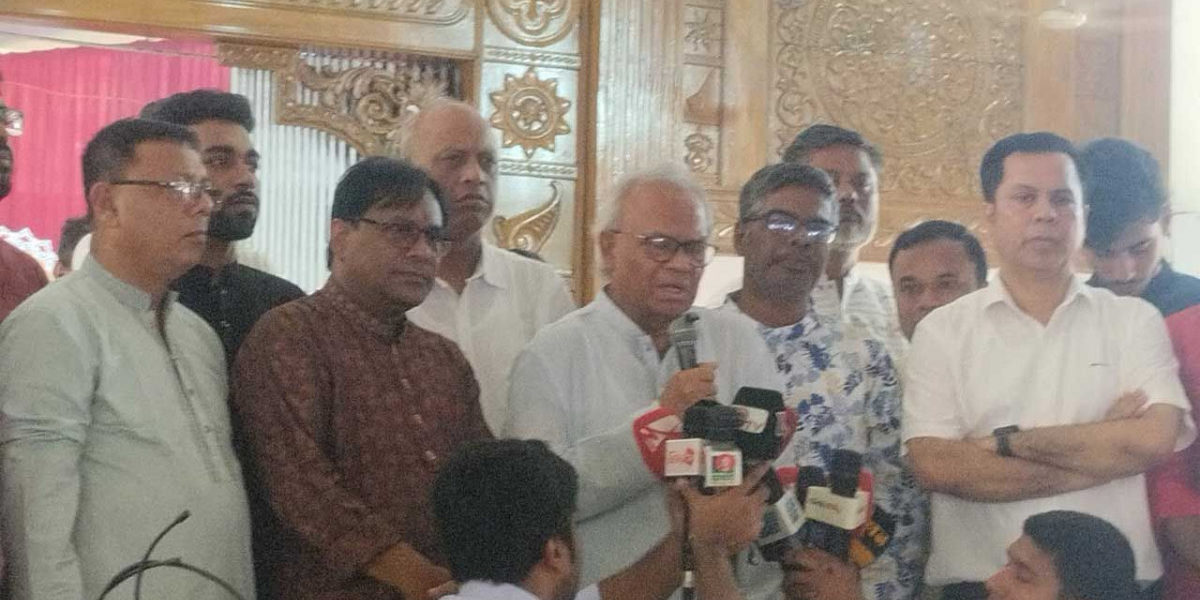 সব ধর্মের মানুষের বসবাসে বাংলাদেশ ফুলের বাগান : রিজভী