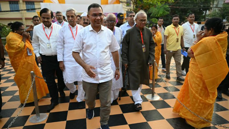 রাজশাহীর ধর্মসভা মন্দিরের পূজামণ্ডপ পরিদর্শন প্রধানমন্ত্রীর