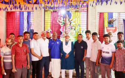 বগুড়ার গাবতলী নশিপুর হিন্দুপাড়ায় শারদীয় দুর্গাপূজা পরিদর্শন ও আর্থিক অনুদান প্রদান করেন সাবেক এমপি লালু